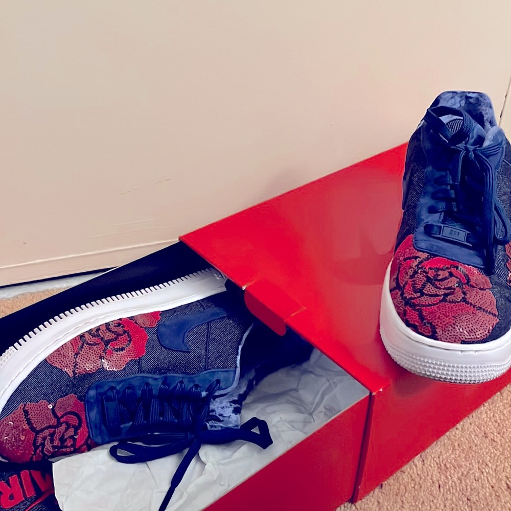 Nike blue and red flower sequin sneakers. Super rare find.